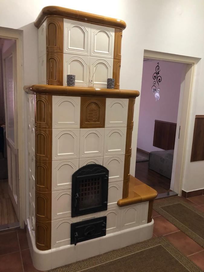 A-Bb-Lak Apartment Hajduszoboszlo Bagian luar foto