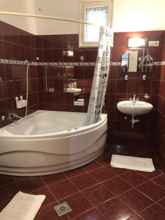 A-Bb-Lak Apartment Hajduszoboszlo Bagian luar foto
