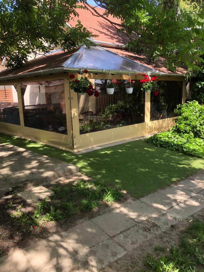 A-Bb-Lak Apartment Hajduszoboszlo Bagian luar foto