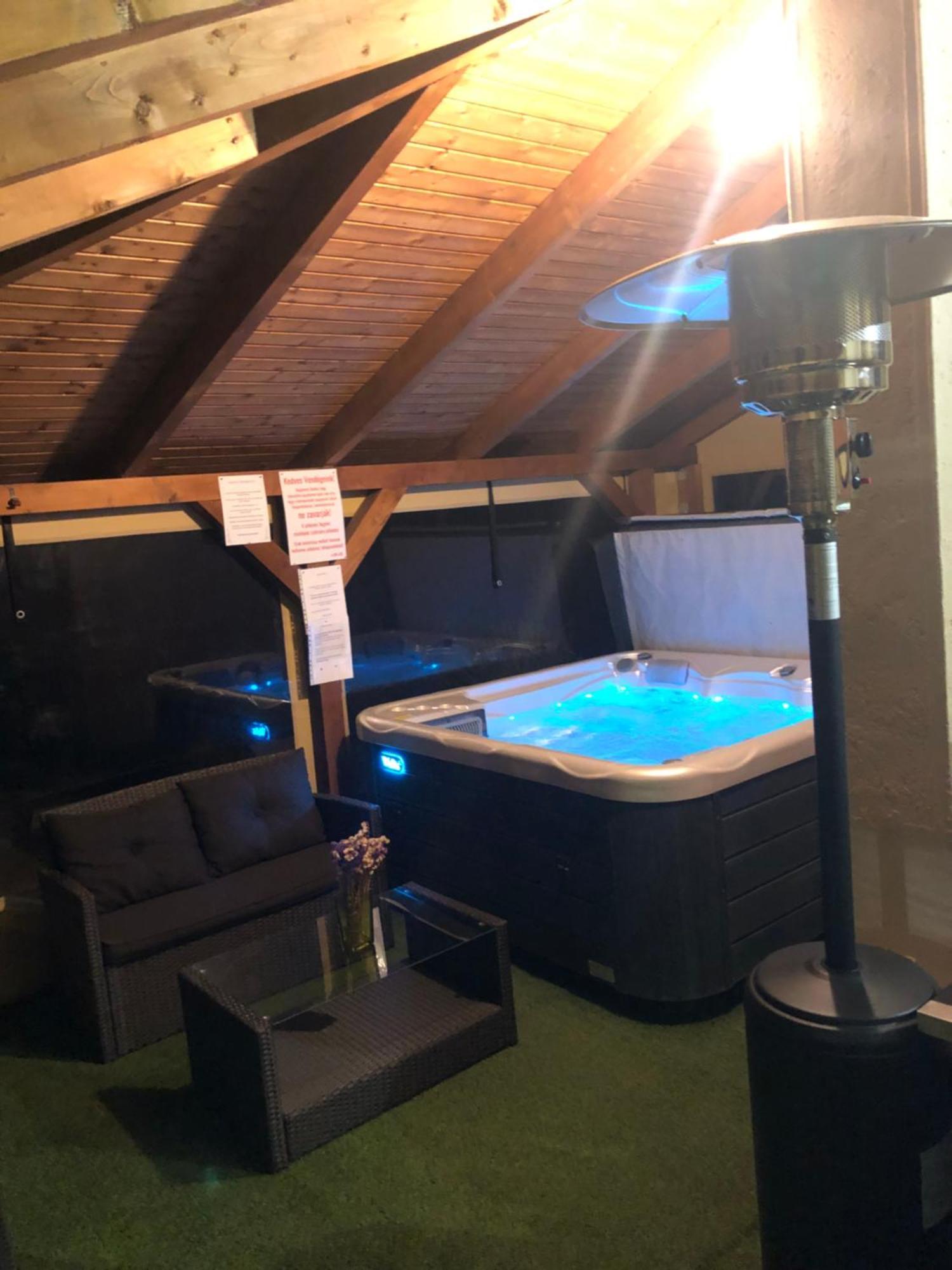 A-Bb-Lak Apartment Hajduszoboszlo Bagian luar foto
